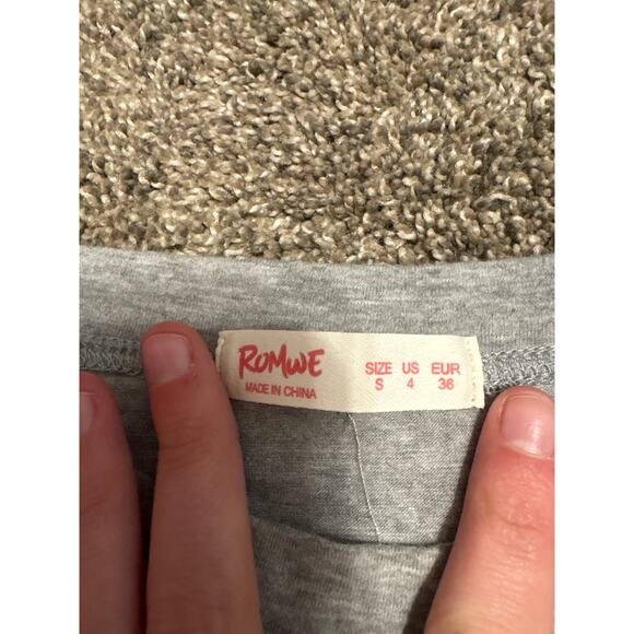 ROMWE Gray Pink Drip Smiley Face Oversized Tee Women's Size Small - Picture 2 of 3